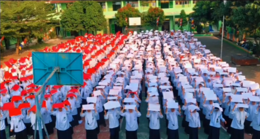 Flash Mob Bendera Merah Putih