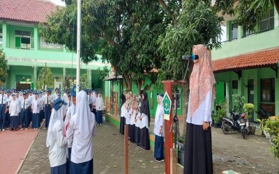 Upacara Bendera dan Penyerahan Laporan Outing Class Tahun 2023